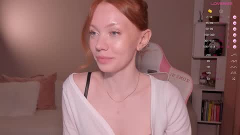 honeyautumn online show from March 11, 12:05 am