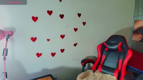 HONEY LUXE online show from February 22, 4:24 am