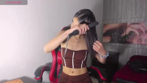 Snapshot of honeyluxe_ chatting on April 30, 5:36 am HONEY LUXE online show from April 30, 5:36 am