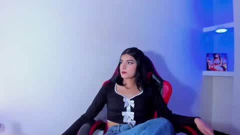 Snapshot of honeyluxe_ chatting on July 11, 7:27 pm HONEY LUXE online show from July 11, 7:27 pm