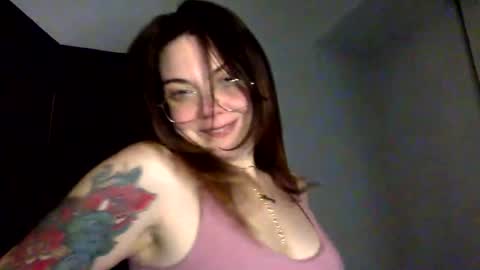 Snapshot of honeymagicxo chatting on January 5, 12:20 am honeymagicxo online show from January 5, 12:20 am