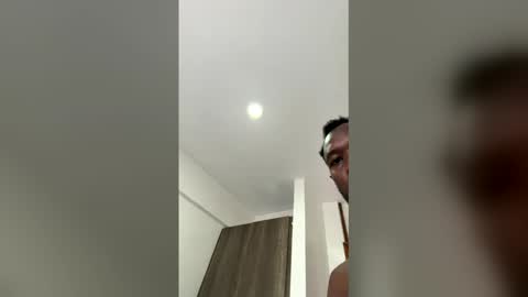 Snapshot of honeymuse05 chatting on March 3, 8:20 am Honeymuse online show from March 3, 8:20 am