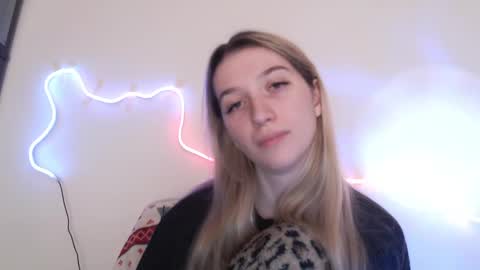 honeyveil online show from April 13, 1:27 pm