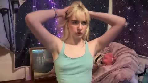 Emi Rose online show from February 25, 4:57 am