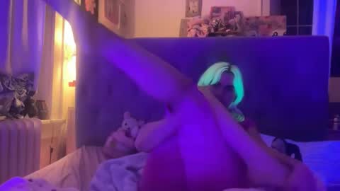 Emi Rose online show from February 5, 6:29 am