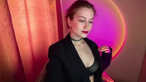 Snapshot of honeyy_bun chatting on May 12, 7:27 am honeyy_bun online show from May 12, 7:27 am