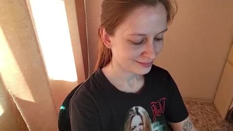 Snapshot of honeyy_bun chatting on June 4, 10:32 am honeyy_bun online show from June 4, 10:32 am