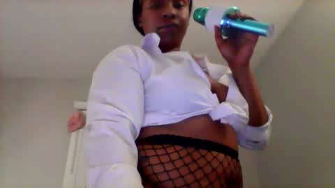 Snapshot of honnievu chatting on February 3, 3:48 am honnievu online show from February 3, 3:48 am