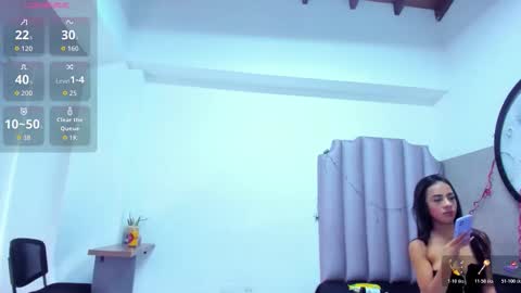 Snapshot of honnyy_23 chatting on February 14, 7:32 pm honnyy_23 online show from February 14, 7:32 pm