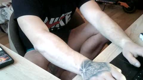 Snapshot of hoops891 chatting on September 27, 8:08 am Hoops891 online show from September 27, 8:08 am