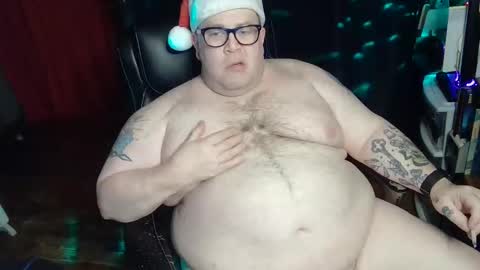 Snapshot of hoosierdaddyxl chatting on December 25, 4:54 am Sir online show from December 25, 4:54 am