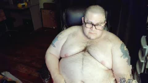 Snapshot of hoosierdaddyxl chatting on January 7, 5:12 am Sir online show from January 7, 5:12 am