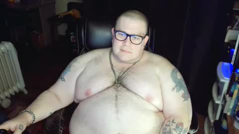 Snapshot of hoosierdaddyxl chatting on January 10, 5:15 am Sir online show from January 10, 5:15 am