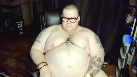 Snapshot of hoosierdaddyxl chatting on January 13, 5:12 am Sir online show from January 13, 5:12 am