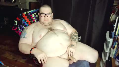 Snapshot of hoosierdaddyxl chatting on January 16, 5:11 am Sir online show from January 16, 5:11 am