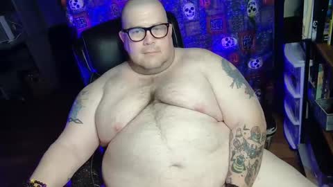 Snapshot of hoosierdaddyxl chatting on September 19, 4:14 am Sir online show from September 19, 4:14 am