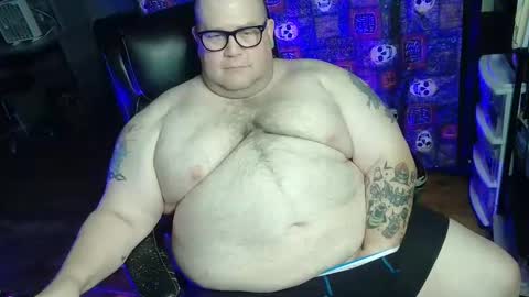 Snapshot of hoosierdaddyxl chatting on September 24, 4:32 pm Sir online show from September 24, 4:32 pm