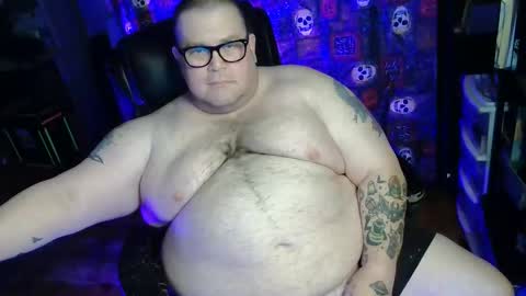 Snapshot of hoosierdaddyxl chatting on October 29, 4:53 pm Sir online show from October 29, 4:53 pm