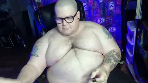 Snapshot of hoosierdaddyxl chatting on November 3, 8:10 pm Sir online show from November 3, 8:10 pm