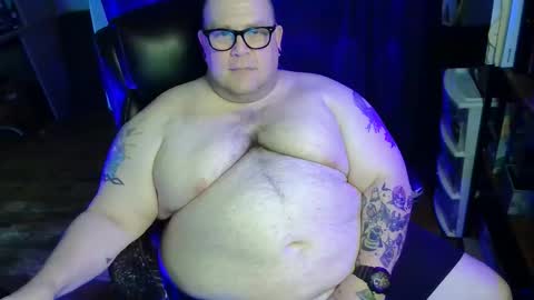 Snapshot of hoosierdaddyxl chatting on June 9, 4:51 pm Sir online show from June 9, 4:51 pm