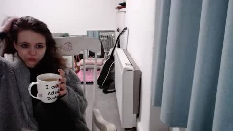 Snapshot of hope_xo chatting on January 7, 11:07 pm Hope online show from January 7, 11:07 pm