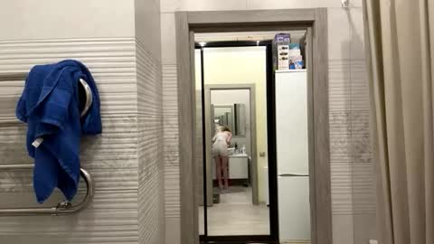 Snapshot of hopethady chatting on November 2, 5:21 am Emmi online show from November 2, 5:21 am