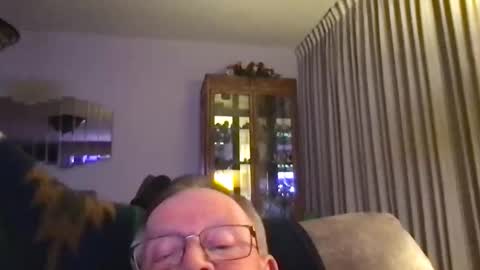 Snapshot of horndog69b chatting on February 13, 8:10 am horndog online show from February 13, 8:10 am