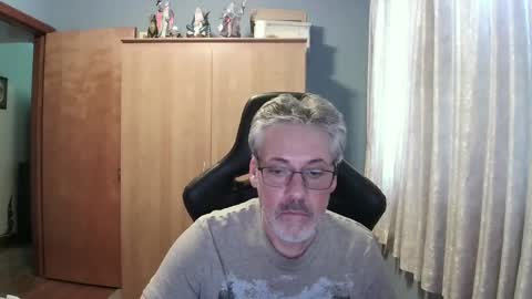 Snapshot of horndoggyx1 chatting on June 6, 4:23 pm horndoggy online show from June 6, 4:23 pm