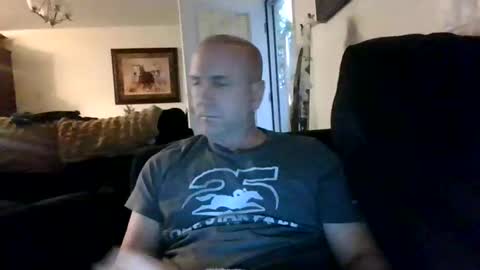 hornedup995893 online show from March 30, 10:55 pm