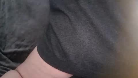 Snapshot of horneycumslutsucker chatting on March 3, 9:15 am horneycumslutsucker online show from March 3, 9:15 am