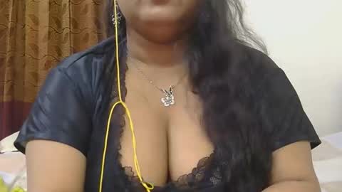 horneydesibabe online show from October 11, 6:17 pm