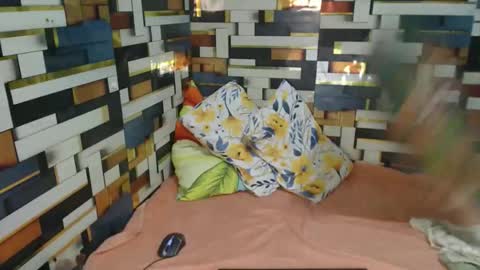 horniestleah online show from May 11, 1:28 pm