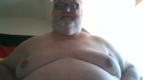 Snapshot of hornighorst726087 chatting on April 24, 1:13 pm hornighorst726087 online show from April 24, 1:13 pm