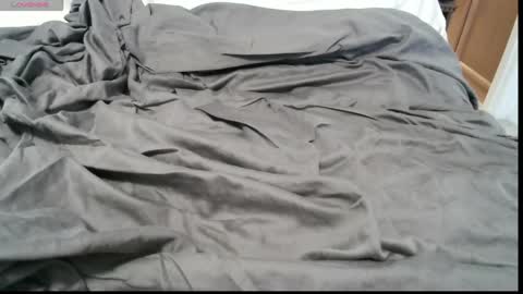 Horny004200 online show from April 24, 10:56 pm