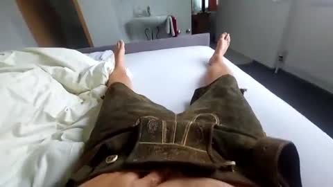Snapshot of horny__hangover chatting on August 1, 6:34 am horny__hangover online show from August 1, 6:34 am