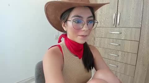 horny_adiction online show from October 31, 1:56 pm