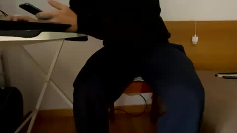 Snapshot of horny_alpha_male_toy chatting on November 4, 9:08 am horny_alpha_male_toy online show from November 4, 9:08 am