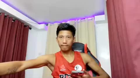 Snapshot of horny_asianmoreno chatting on October 28, 12:19 pm ROGER online show from October 28, 12:19 pm