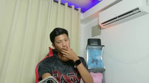 Snapshot of horny_asianmoreno chatting on November 3, 1:12 pm ROGER online show from November 3, 1:12 pm