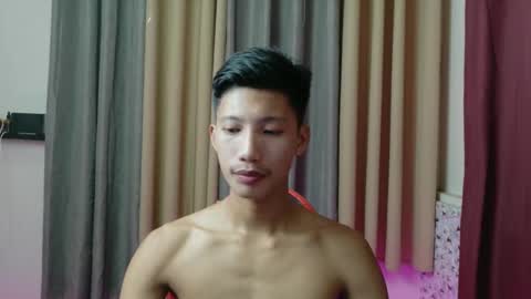 Snapshot of horny_asianmoreno chatting on November 26, 11:22 am ROGER online show from November 26, 11:22 am