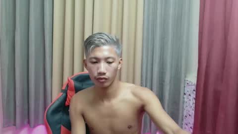 Snapshot of horny_asianmoreno chatting on December 3, 1:31 pm ROGER online show from December 3, 1:31 pm