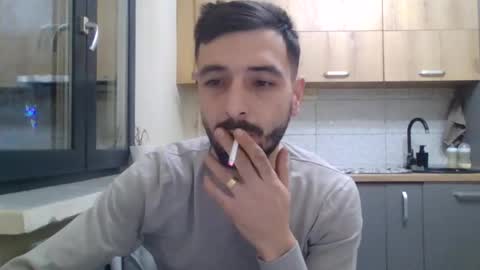 Snapshot of horny_couple9600 chatting on December 19, 5:36 am horny_couple9600 online show from December 19, 5:36 am