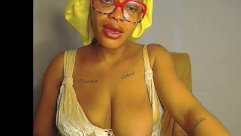 horny_ebonygirl_ online show from March 17, 3:48 pm