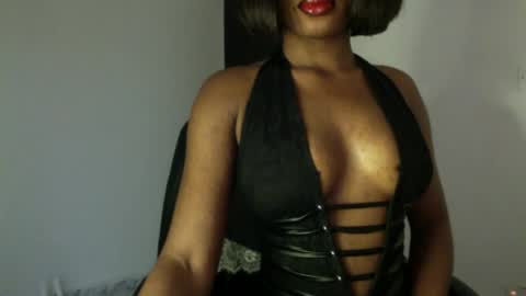 Snapshot of horny_goddess_delilah chatting on June 19, 11:03 am delilah online show from June 19, 11:03 am