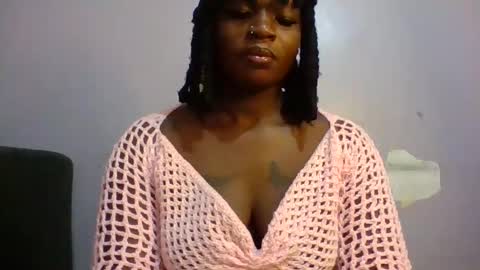 Snapshot of horny_hearts chatting on April 28, 12:32 pm phanice online show from April 28, 12:32 pm