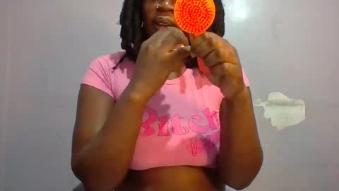 Snapshot of horny_hearts chatting on May 16, 3:03 am phanice online show from May 16, 3:03 am