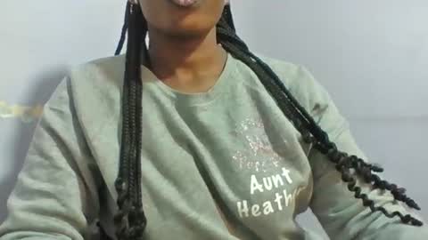 Snapshot of horny_hearts chatting on June 30, 10:16 am phanice online show from June 30, 10:16 am