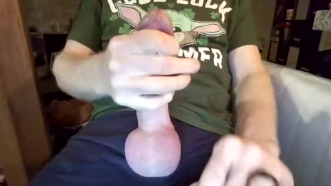 Snapshot of horny_hubby0077 chatting on April 30, 3:13 am Horny Hubby online show from April 30, 3:13 am
