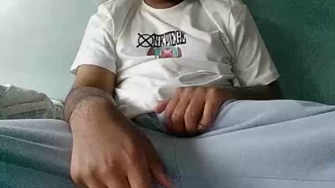 Snapshot of horny_hunk18 chatting on May 10, 4:23 pm horny_hunk18 online show from May 10, 4:23 pm
