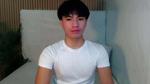 Snapshot of horny_jamesxx chatting on May 11, 12:49 am cum boy james online show from May 11, 12:49 am